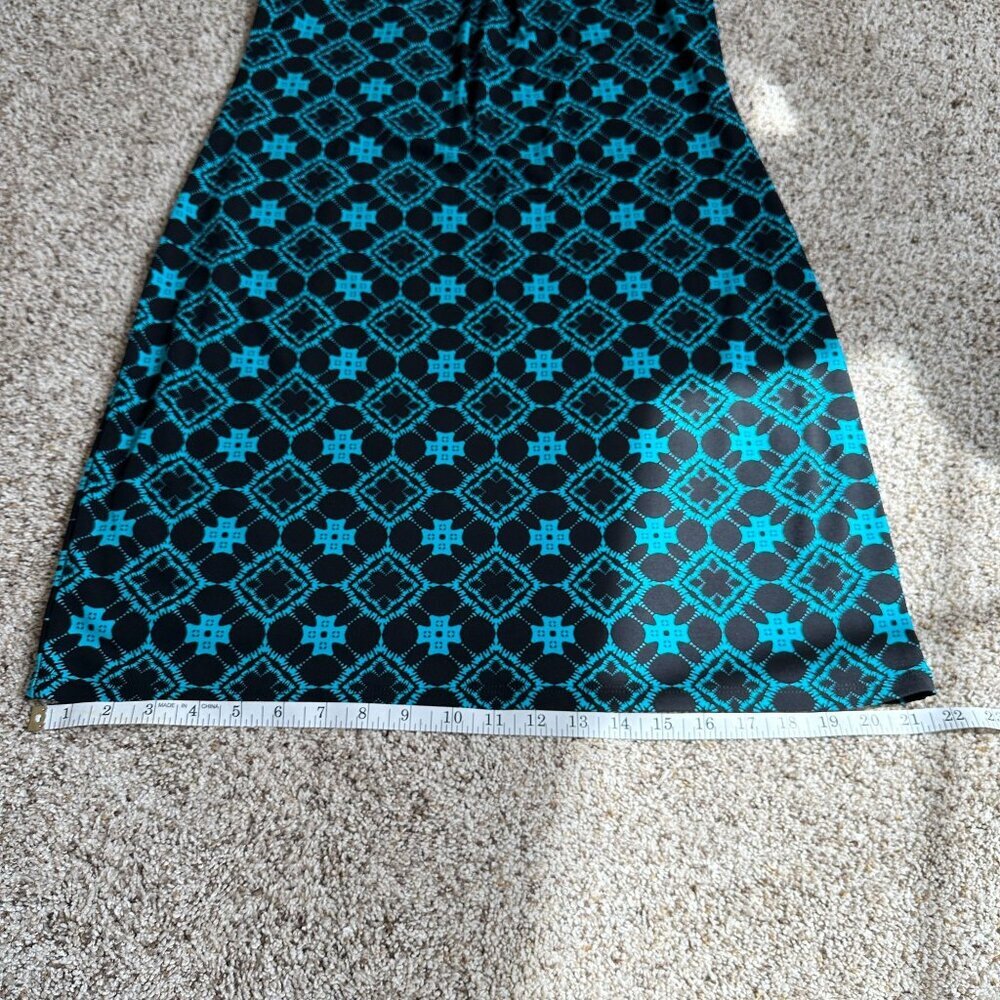 Little Black Dress with Pop of Color Sleeveless  Dress Size M Shift Sheath - Picture 10 of 16